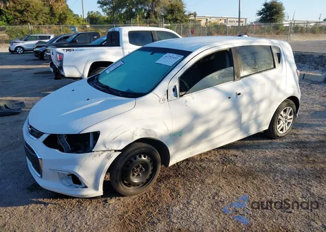 2017 Chevrolet Sonic Lt Auto z USA, uszkodzony, nr VIN 1G1JG6SH4H4156383